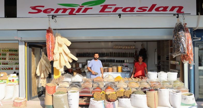 SEMİR ERASLAN BAHARAT YENİ UZUN ÇARŞI’DA