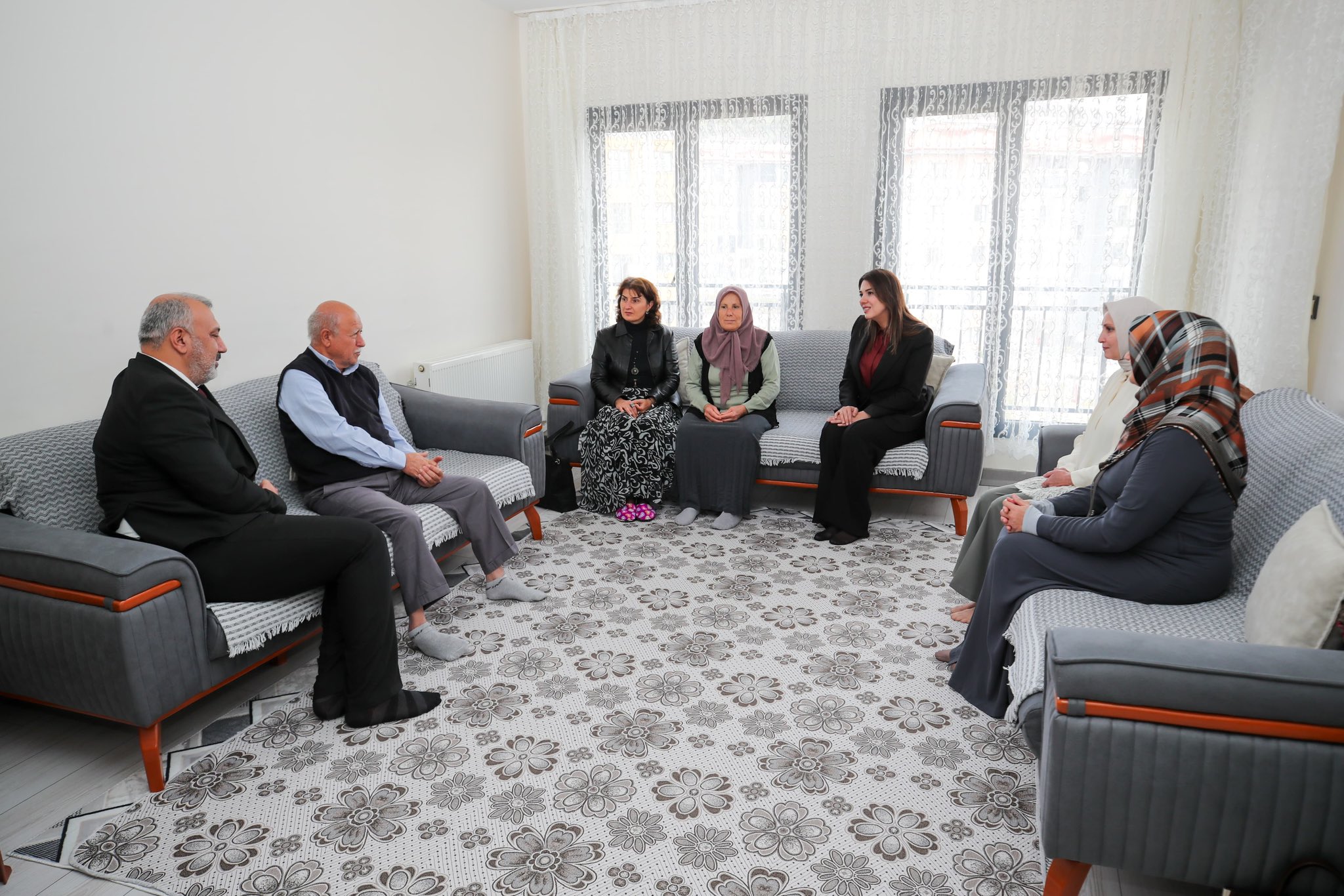 “EMANETLERİMİZ BAŞIMIZIN TACIDIR”